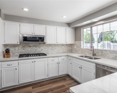 16970 Blanche Place - Photo Thumbnail 33