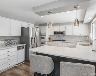 16970 Blanche Place - Photo Thumbnail 35