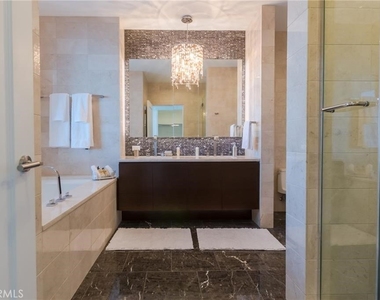 900 W Olympic Boulevard - Photo Thumbnail 8