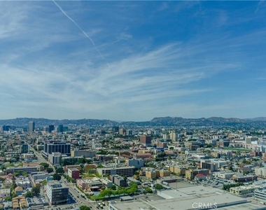 900 W Olympic Boulevard - Photo Thumbnail 10