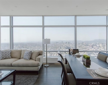 900 W Olympic Boulevard - Photo Thumbnail 1