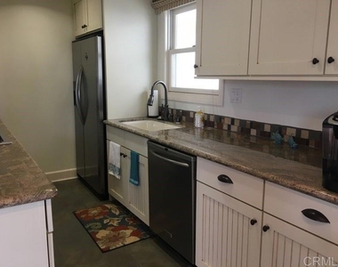 814 D Ave - Photo Thumbnail 6