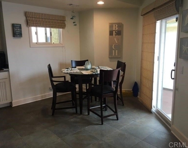 814 D Ave - Photo Thumbnail 4