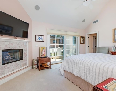 958 A Avenue - Photo Thumbnail 7