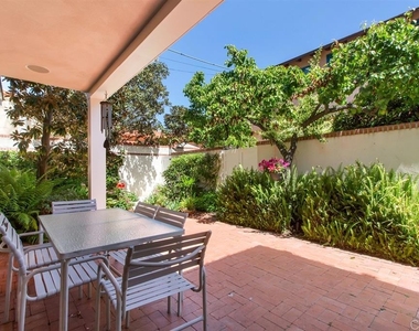 958 A Avenue - Photo Thumbnail 10