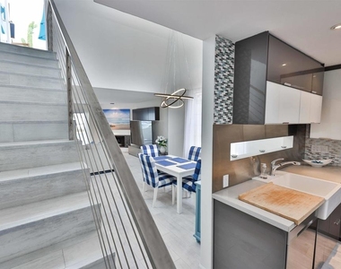 942 D Avenue - Photo Thumbnail 20