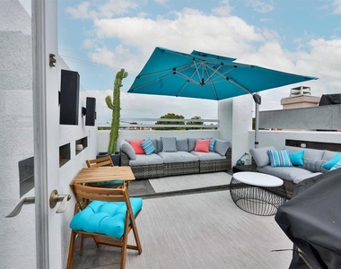 942 D Avenue - Photo Thumbnail 30