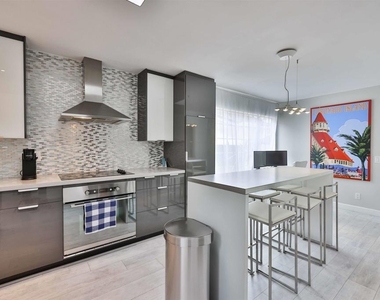 942 D Avenue - Photo Thumbnail 22