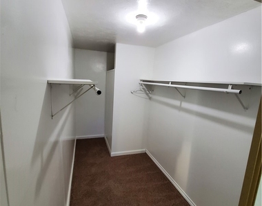 8550 C Avenue - Photo Thumbnail 11