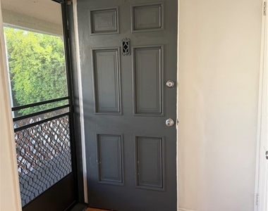 209 S Reeves - Photo Thumbnail 1