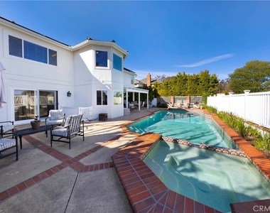 30932 Colonial Place - Photo Thumbnail 2