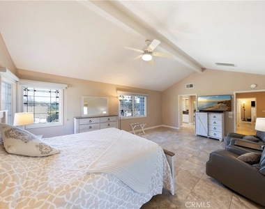 30932 Colonial Place - Photo Thumbnail 14