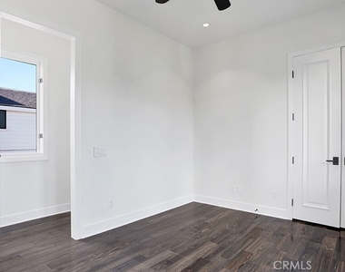 243 Poppy Avenue - Photo Thumbnail 33