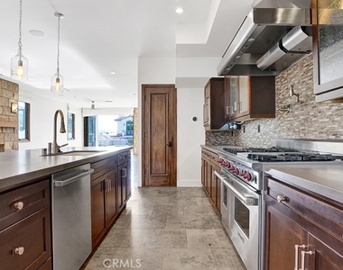 243 Poppy Avenue - Photo Thumbnail 13