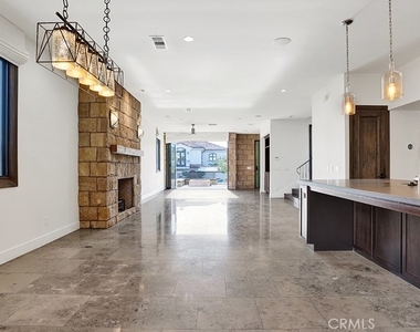 243 Poppy Avenue - Photo Thumbnail 9
