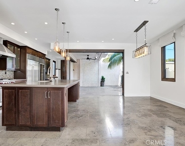 243 Poppy Avenue - Photo Thumbnail 16