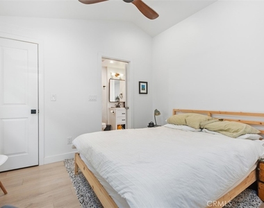 371 Park Ave - Photo Thumbnail 5