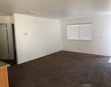 73590 Sunnyslope - Photo Thumbnail 5
