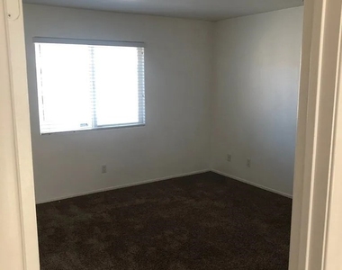 73590 Sunnyslope - Photo Thumbnail 4