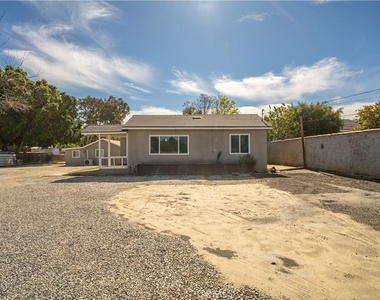 4330 Pacific - Photo Thumbnail 2