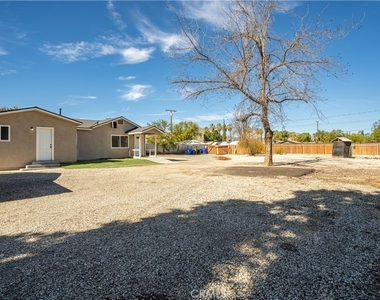 4330 Pacific - Photo Thumbnail 7