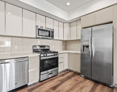 850 Wilcox - Photo Thumbnail 2
