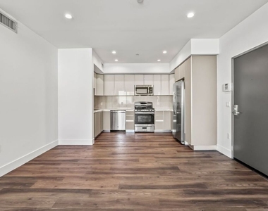 850 Wilcox - Photo Thumbnail 3