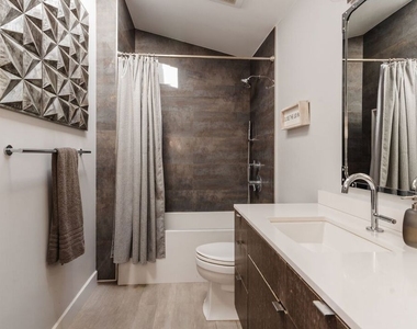 15490 Milldale Drive - Photo Thumbnail 16