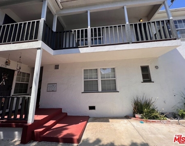 2333 S Garth Avenue - Photo Thumbnail 14