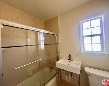 2333 S Garth Avenue - Photo Thumbnail 7