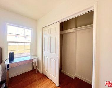 2333 S Garth Avenue - Photo Thumbnail 3