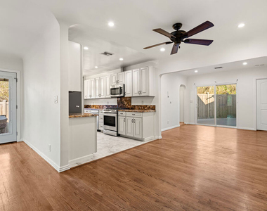 4530 Bakman Avenue - Photo Thumbnail 3