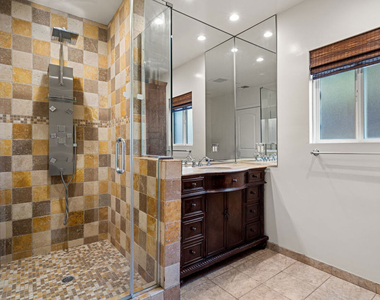 4530 Bakman Avenue - Photo Thumbnail 10