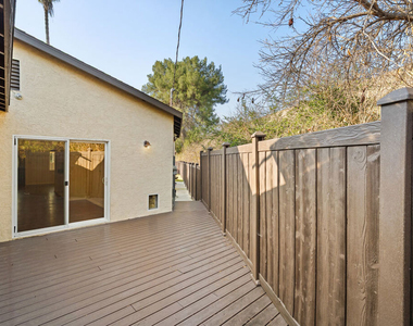 4530 Bakman Avenue - Photo Thumbnail 19
