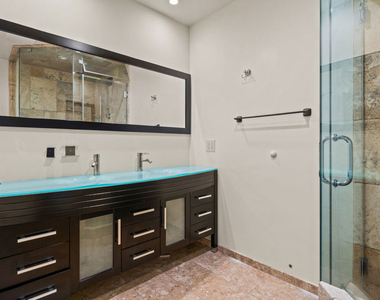 4530 Bakman Avenue - Photo Thumbnail 14