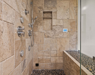 4530 Bakman Avenue - Photo Thumbnail 16