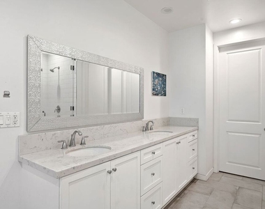10833 Tabor Street - Photo Thumbnail 6