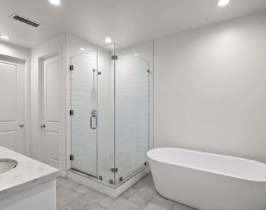10833 Tabor Street - Photo Thumbnail 7
