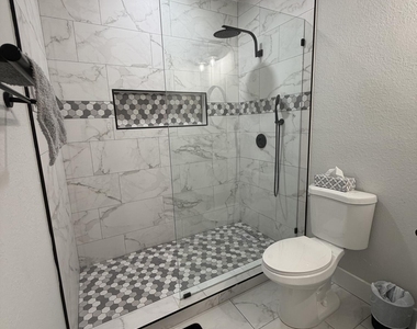1910 Belmont Place - Photo Thumbnail 11