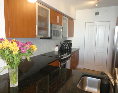 600 S Dixie Highway - Photo Thumbnail 6