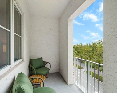 1209 Main Street - Photo Thumbnail 15