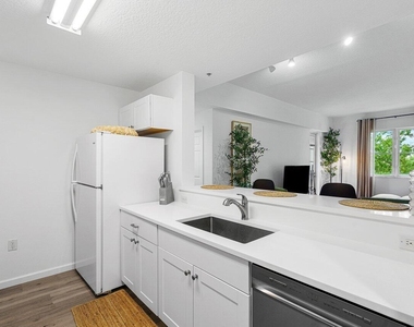 1209 Main Street - Photo Thumbnail 5