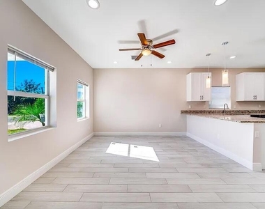 2714 Nokomis Avenue - Photo Thumbnail 6