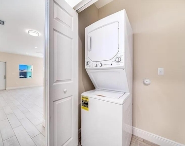 2714 Nokomis Avenue - Photo Thumbnail 16