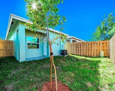 2714 Nokomis Avenue - Photo Thumbnail 19