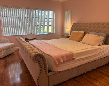 4602 Martinique Way - Photo Thumbnail 9