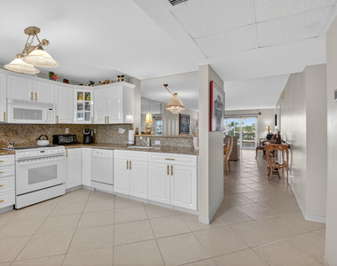 2871 N Ocean Boulevard - Photo Thumbnail 12