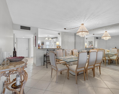 2871 N Ocean Boulevard - Photo Thumbnail 4