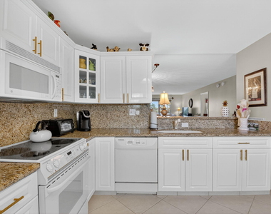 2871 N Ocean Boulevard - Photo Thumbnail 15