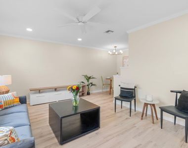 1541 Ne 15th Avenue - Photo Thumbnail 4